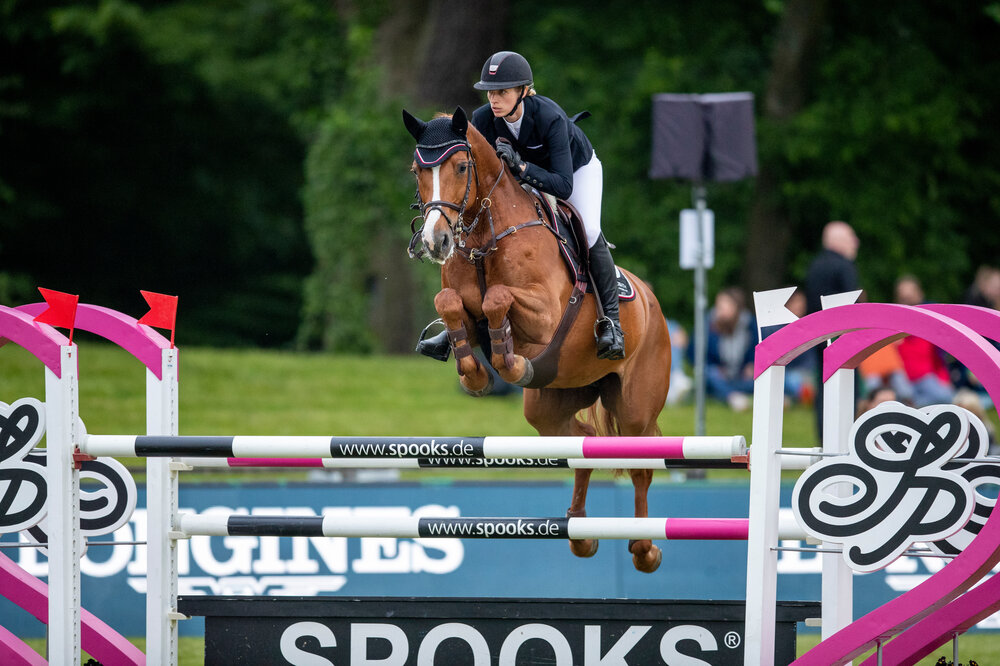 Cadora v. Catoki a.d. Lady Heida II v. Landor S - Contender | Züchter: Gerd Sosath