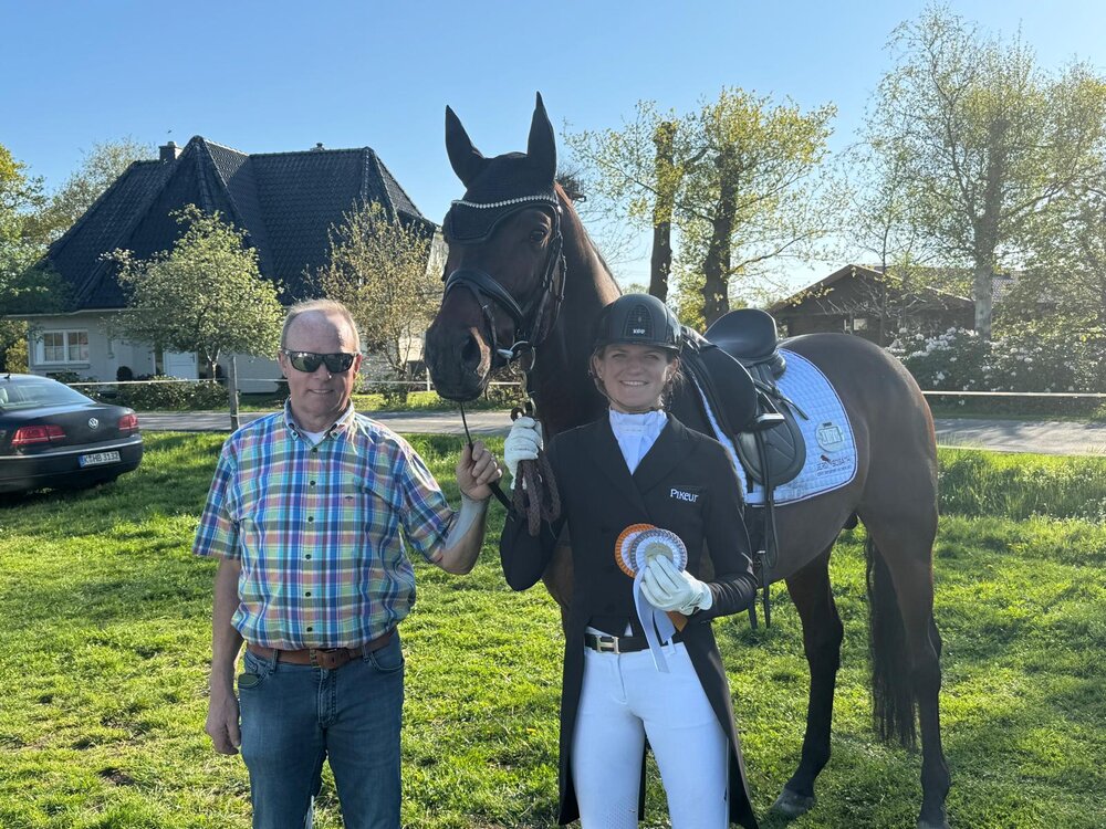 Federer holt den Reservesieg in seiner ersten Dressurpferde S