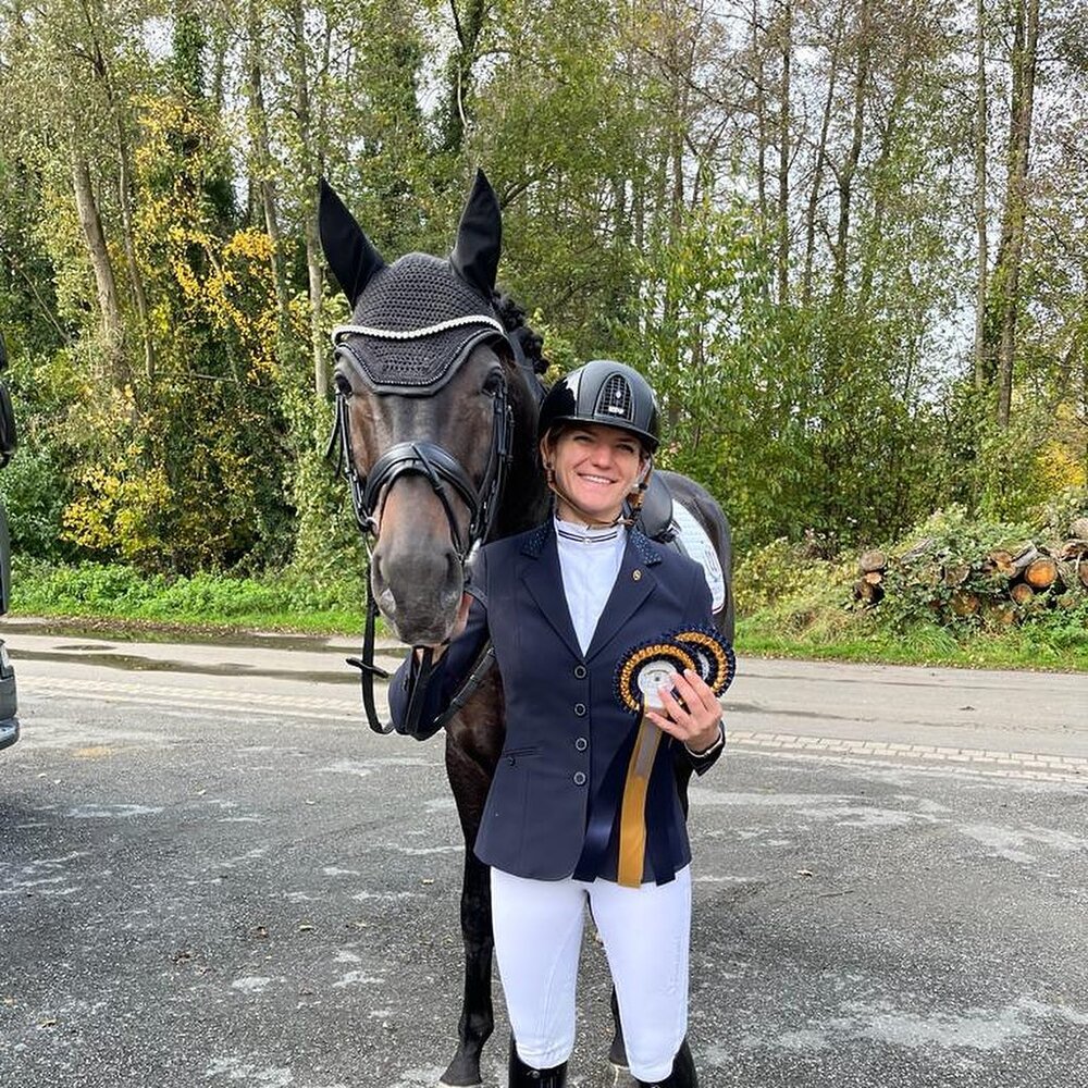 Moreno and Madita Rentz become reserve winners in the medium dressage test for young horses in Ankum