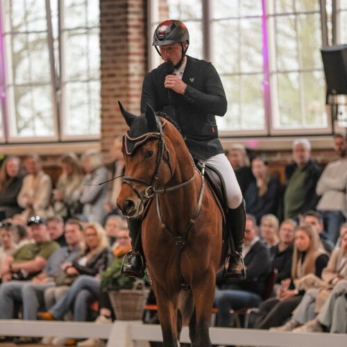 Easy Jet by Emerald van't Ruytershof out of Celestine by Cornet Obolensky - Pilot | Breeder: Zuchtgemeinschaft Blüggel, Hamm