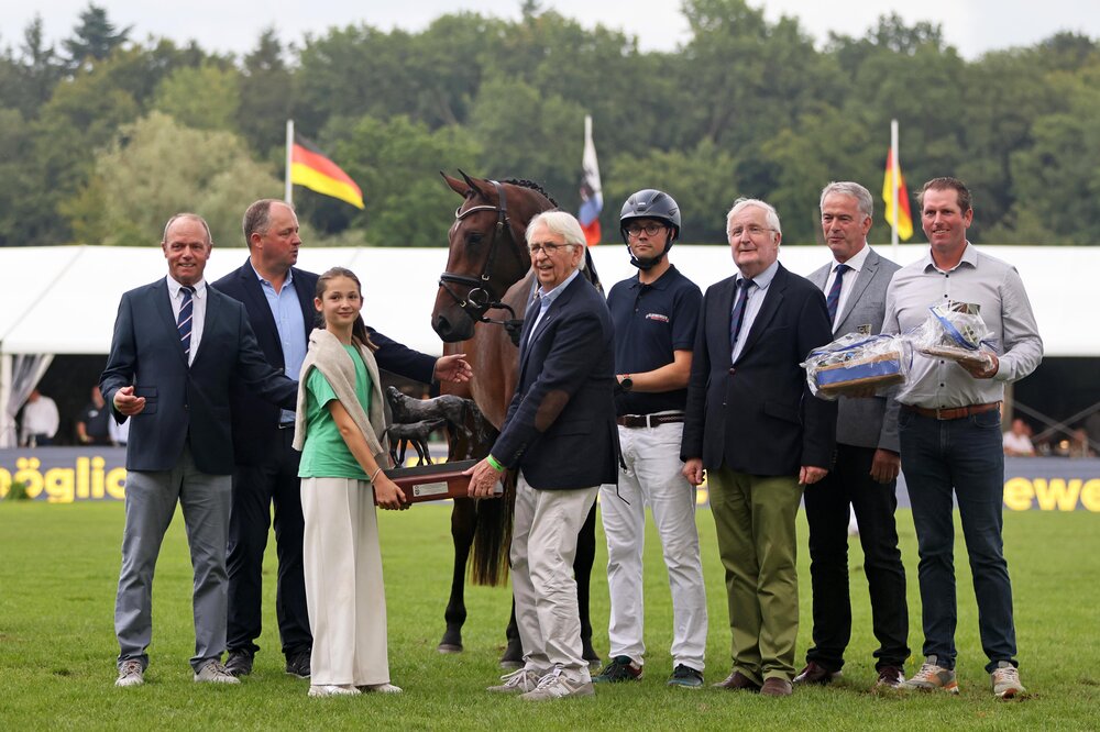 OS-Siegerstute Casalique v. Casalido a.d. Laquirinha v. Quality - Landor S | Züchter: Gerd Sosath